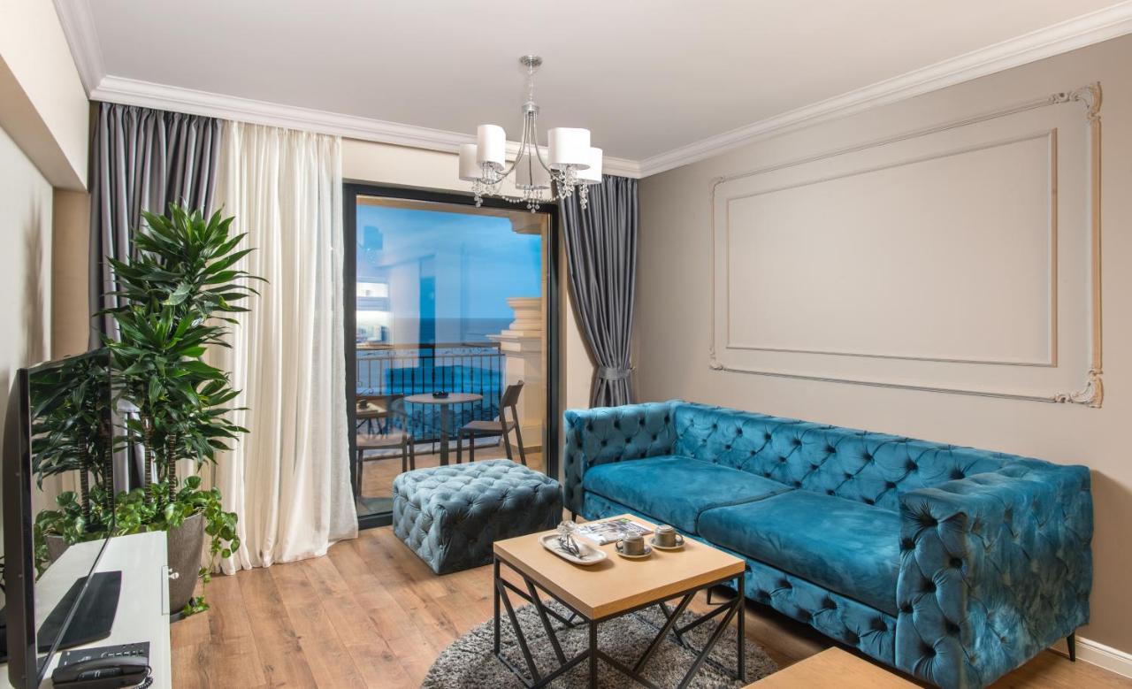 One-Bedroom Apartment Balcony Sea View SPA Access