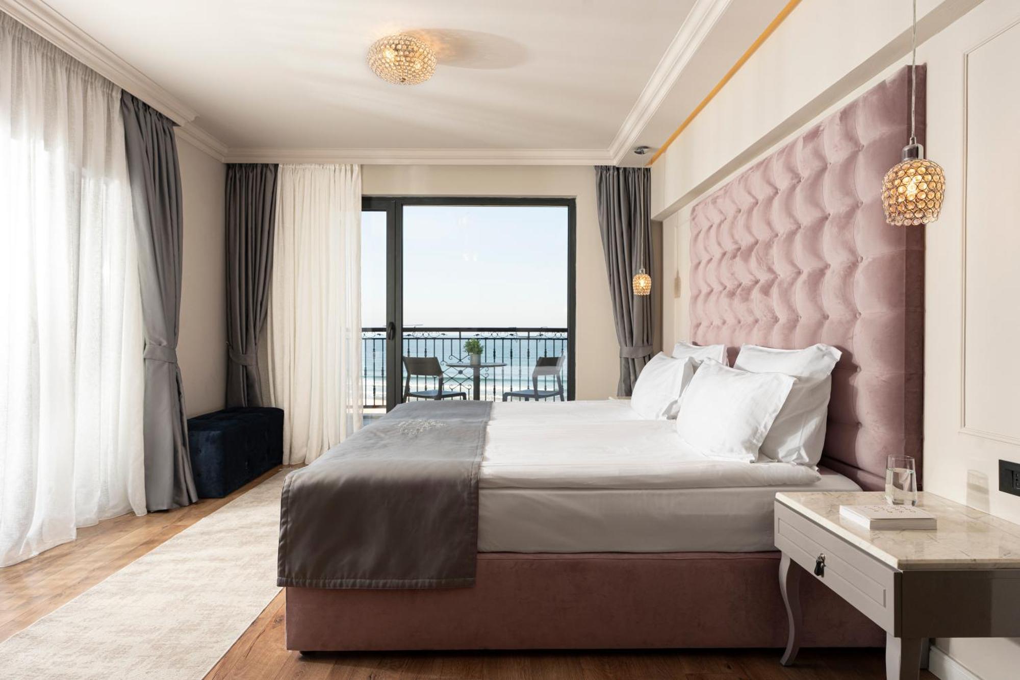 One-Bedroom Apartment Balcony Sea View SPA Access
